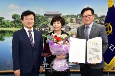 진주시, 6·25전쟁 참전유공자 유가족 무공훈장 전수