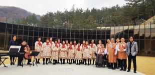 원주시장애인종합복지관 라온합창단, 희망으로 코로나19로 힘든 원주시민을 응원하다