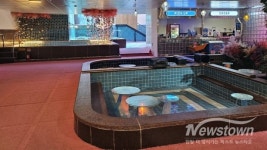 오래된 사우나에서 화려한 예술 공간으로, 제주워터월드의 재탄생