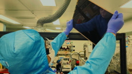 엘케이켐, 페로브스카이트 기술 개발 가속