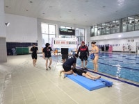 김해스포츠센터, 수영장 안전 강화 위해 모의훈련 진행