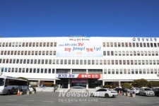 돌봄 공백 놓인 경남 청·중장년 지원 확대…일상돌봄서비스 연중 모집