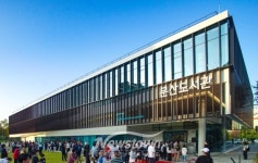 파주 문산도서관, 개관 첫해 이용자 만족도 90.4%