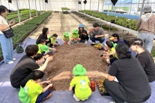 김해 농업기술센터 꽃 양묘장 시민 체험교육 운영