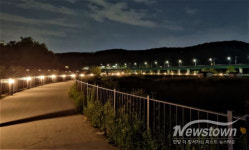 용인 기흥호수공원, 스마트 LED 경관조명 설치 완료…야간 산책 안전 강화