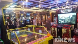 [르포] 욜로족, 체험경제, 그리고 창업...복합형 오락실이 보인다