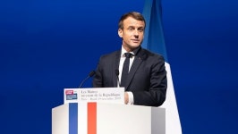 마크롱 시대 역행하나, 글로벌 테크기업에 메타버스 강조