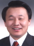 윤영 의원, 하천 복개해 주차장 건설 허용