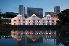  ③ Warehouse Hotel 