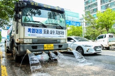 금성백조, 폭염 대응 대전시내 도로 ‘살수차’ 지원