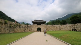 [이야기가 있는 길] 바람도 쉬어가는 옛길…문경새재