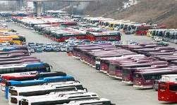 [포토] 코로나19로  차고지에 발묶인 관광버스