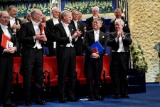 2020년 노벨 문학상 주인공 ‘개봉박두’…논란 뚫고 안전 선택 주목