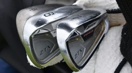 어프로치 샷에서는 긴 클럽이 유리