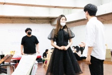 ‘명품 오페라’ 사랑의 묘약, 코믹 뮤지컬로 무대 올라