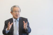 강성 노조에 멍드는 기업들…노조에 기울어진 법제도, 노사 관계만 악화시켜