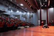 박경귀 아산시장, 취임 첫 월례모임에서 큰절