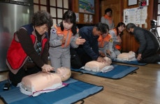 충남도, 노인 심정지 급증에 따른 경로당 심폐소생 교육 진행
