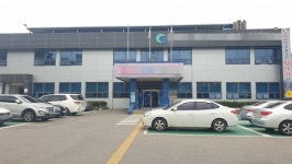 경산시의 한 읍장이 단합대회서 6살 많은 팀장 "폭행"