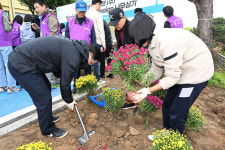 양주시, 허준 문화진흥재단·덕정중학교와 탄소중립 한방 나무심기 행사
