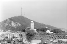 [건설로 읽는 현대사](40)육영수 여사와  남산어린이회관