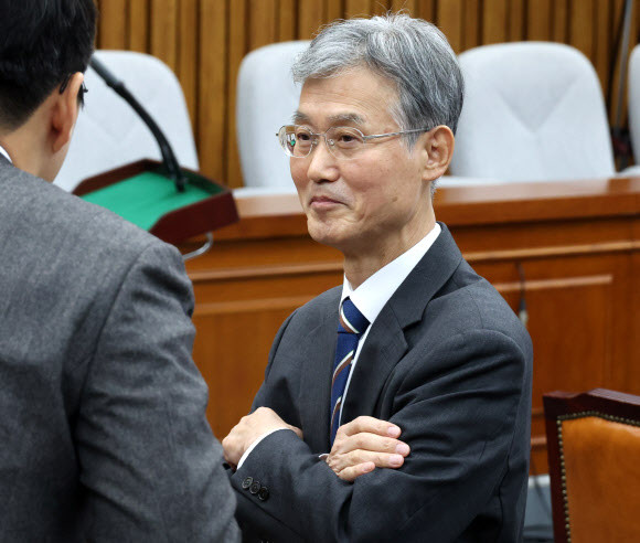 조희대 대법원장·대법관들, 이재명 청문회 출석 거부…대법원 공식화