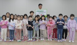 신정철 부산시의회 교육위원장, 늘봄학교 재능기부 나서