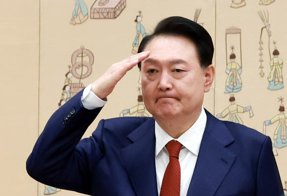 윤석열 전 대통령, 수사 막바지 대면 출석 요구로 헤아려진 소환 가능성