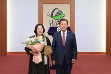 제52회 어버이날 맞아  함안군 이정혜 씨, 경상남도 효행상 수상