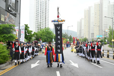 [포토] 옥정시가지에서 제7회 양주 회암사지 왕실축제 어가행렬 재현