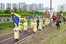 [포토] 옥정시가지에서 제7회 양주 회암사지 왕실축제 어가행렬 재현