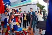 이상일 시장 시민 위한 각 주민자치위원회의 독창적인 프로그램 마음껏 즐기길