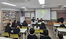 화원중, 사제가 함께 시를 소개하는‘인문 고전 詩 낭송’운영