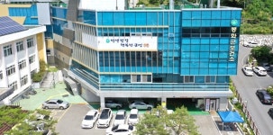 [경북 브리핑 모음 (3월5일)] 경북도 구미 소재 일성컴파짓(주), JEC WORLD 2025 혁신상 수상 등