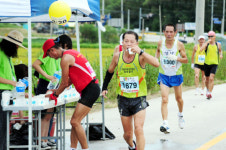 7,000건각들 통일염원 안고 DMZ 달렸다