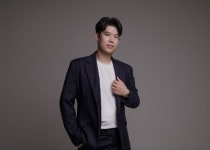 [마감시황]총선 코앞, 관련주 변동성 확대 속  반도체주 상승 지속 삼성전자 올해 평균 임금 5.1%↑