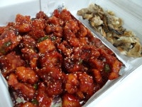 속초 닭강정vs속초 맛태강정, 무엇을 맛볼까?