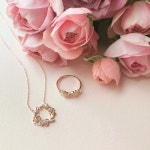 [유통소식]이랜드월드 로이드 러브 인 로즈, CJ푸드빌 뚜레쥬르 착한 빵