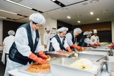 이화사랑나눔봉사단, 김장 김치 나눔 행사 가져