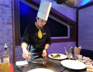 광명·철산 대표 맛집 ‘디쌍’, 정통 철판요리전문점으로 다양한 볼거리와 맛으로 인기