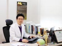 [의학상식] 두통과 만성소화불량, 담적병과 관련 있을 수 있어