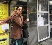 이혜영, 명품 두르고 길거리에서 어묵 한입 소탈