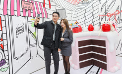 현대백화점 목동점, 핑크빛 테마 아트 전시 푸룻푸룻프렌즈와 핑크닉 구경 오세요~!
