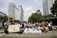 KB국민은행, 광주 상무광장에서Green Month, 다함께 플로깅