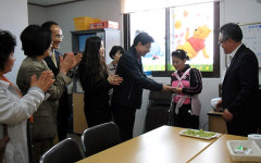 아산시 북한이탈주민에게 희망의 씨앗 전달