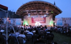 아산시 한여름 밤 신정호 별빛축제 열기 뜨거워