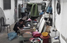 천안시, 동남구청 직원 ‘이웃돕기 구슬땀’