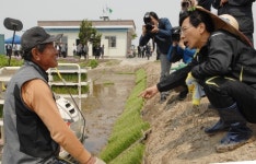 충남도 민선5기 전반기 ‘소리 없이 빛났다’