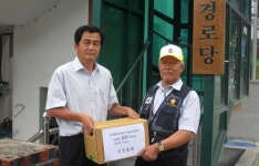 천안시 신안동 자생단체, ‘사랑의 감자’ 전달