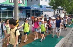 아산시 송남초 통학버스중단 항의 도보통학